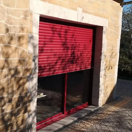 Villa Avec Le Confort Dans Le Livradois Forez Saint-Genes-la-Tourette